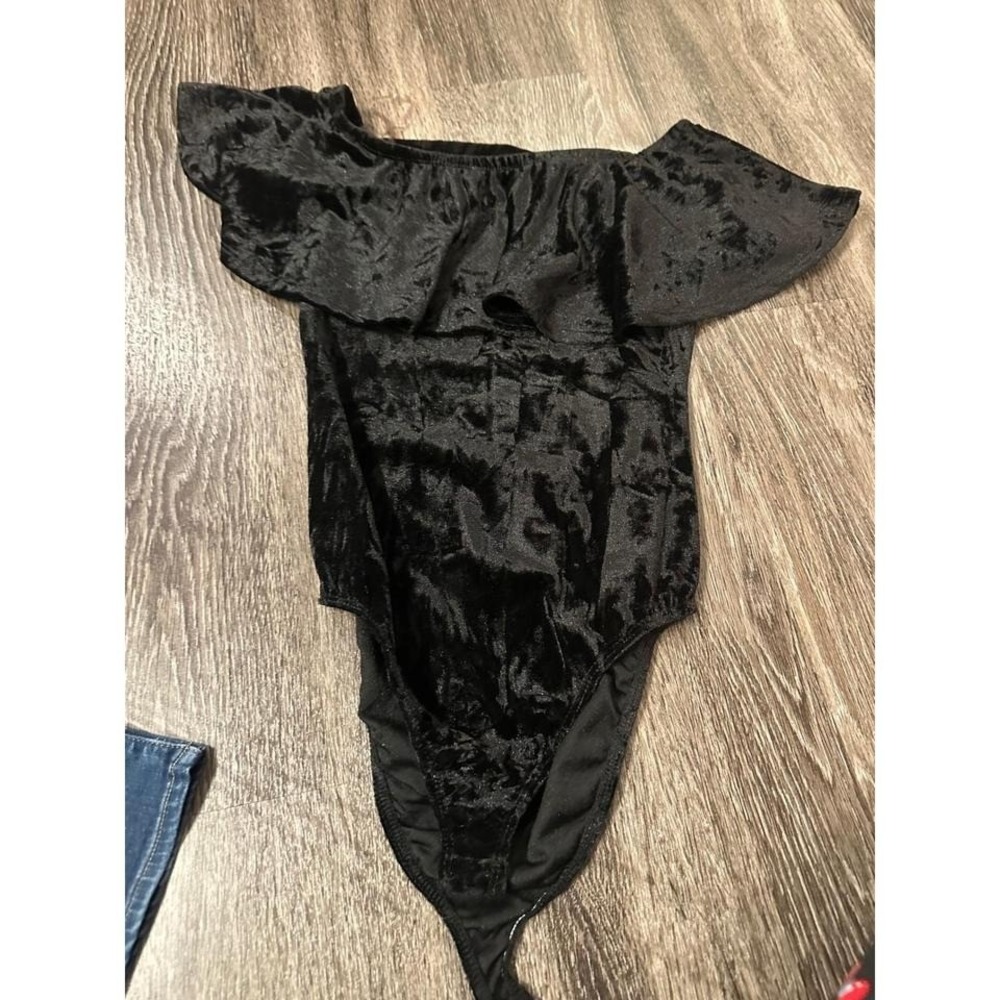 Altar'd State Black Velvet Off Shoulder Ruffle Bodysuit L